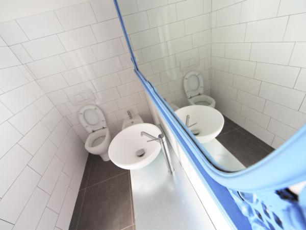 Dopa Hostel : photo 3 de la chambre lit dans dortoir pour femmes de 6 lits