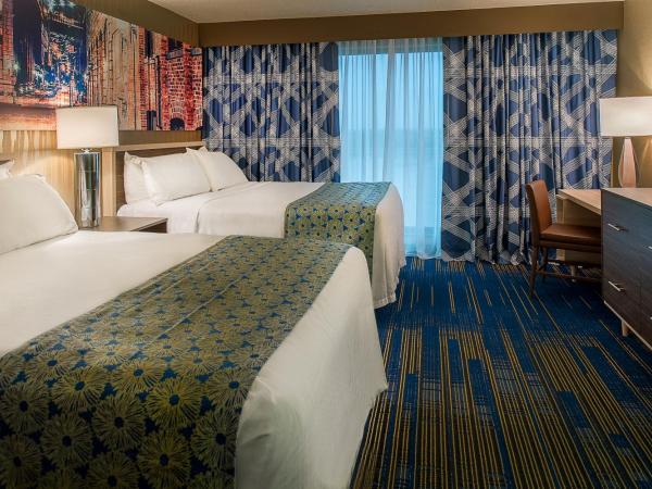 HoteLumiere at the Arch : photo 3 de la chambre premium 2 queen non-smoking