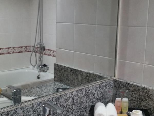 Hotel Grand Continental Kuching : photo 6 de la chambre chambre double ou lits jumeaux premium