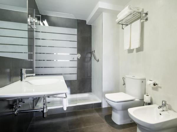 Ilunion Romareda : photo 6 de la chambre chambre lits jumeaux premium