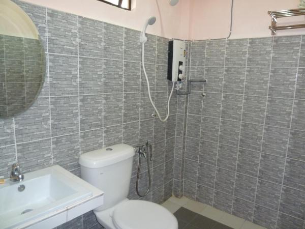 Cempaka Beach Resort : photo 7 de la chambre chambre triple standard