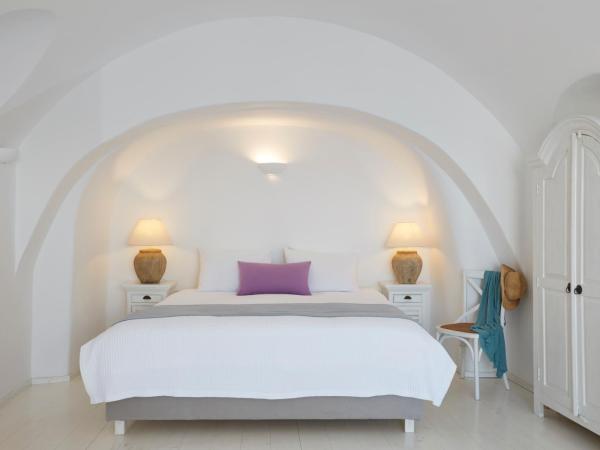 Atrina Canava 1894 : photo 1 de la chambre suite Élégante avec bain à remous extérieur - vue sur caldeira