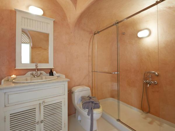 Atrina Canava 1894 : photo 5 de la chambre suite Élégante avec bain à remous extérieur - vue sur caldeira