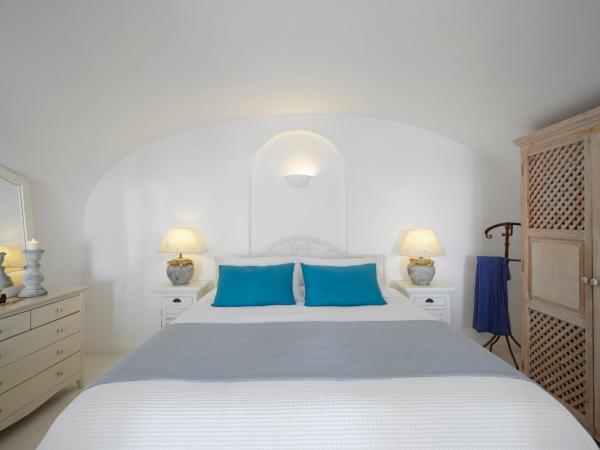 Atrina Canava 1894 : photo 4 de la chambre suite Élégante - vue sur caldera