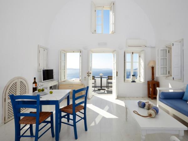 Atrina Canava 1894 : photo 6 de la chambre suite Élégante - vue sur caldera