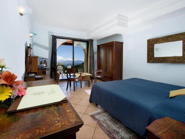 Hotel Villa Sonia : photo 3 de la chambre chambre double ou lits jumeaux de luxe avec vue