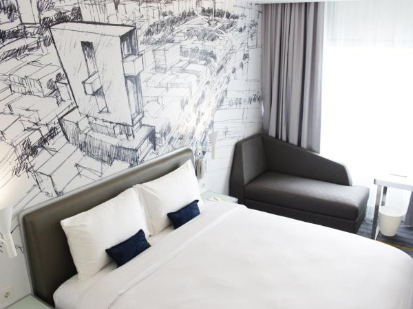 YELLO Hotel Harmoni : photo 3 de la chambre yello room