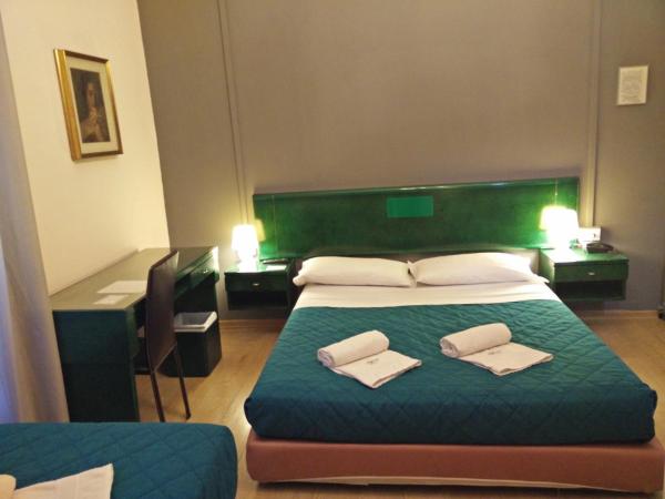 Hotel Suisse : photo 4 de la chambre chambre triple