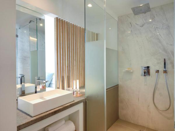 Myconian Korali Relais & Chateaux : photo 4 de la chambre chambre double de luxe - inopos - vue sur terres