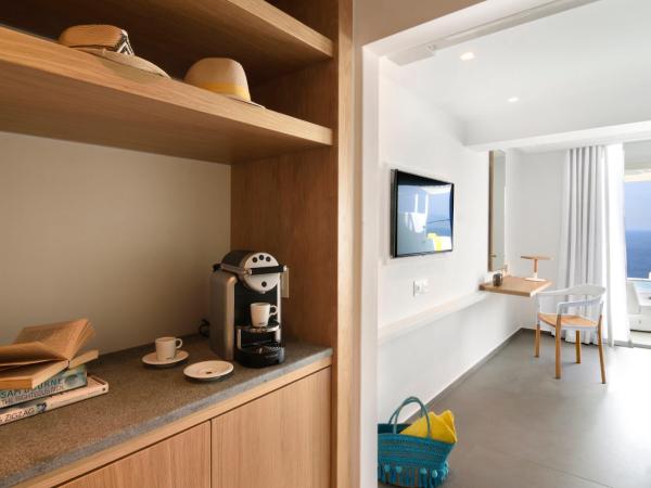 Myconian Korali Relais & Chateaux : photo 8 de la chambre chambre supérieure aeon