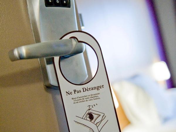 B&B HOTEL CHARTRES Le Forum : photo 3 de la chambre chambre double