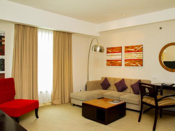 Grandkemang Hotel : photo 2 de la chambre bkm junior suite