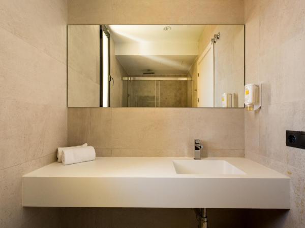 Black Swan Hostel Sevilla : photo 5 de la chambre chambre double avec terrasse