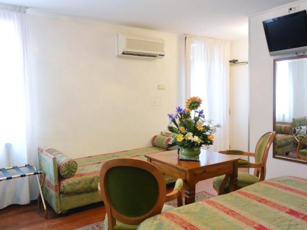 Hotel San Zulian : photo 4 de la chambre chambre quadruple