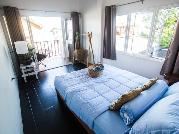 Sweet Life Community Guesthouse : photo 2 de la chambre chambre double avec balcon