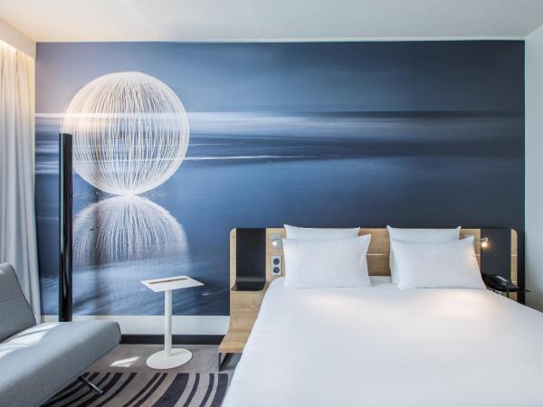 Novotel Wrocław Centrum : photo 7 de la chambre chambre double supérieure avec canapé-lit