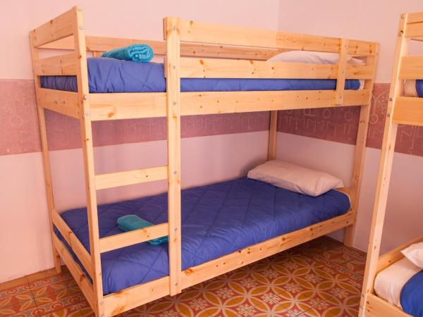 Bed in Girona : photo 6 de la chambre lit dans dortoir mixte de 6 lits