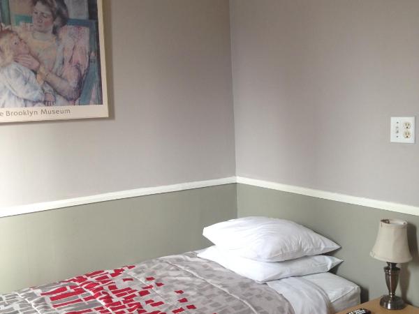 The Rex Hotel Jazz & Blues Bar : photo 4 de la chambre chambre simple avec lit simple et salle de bains privative