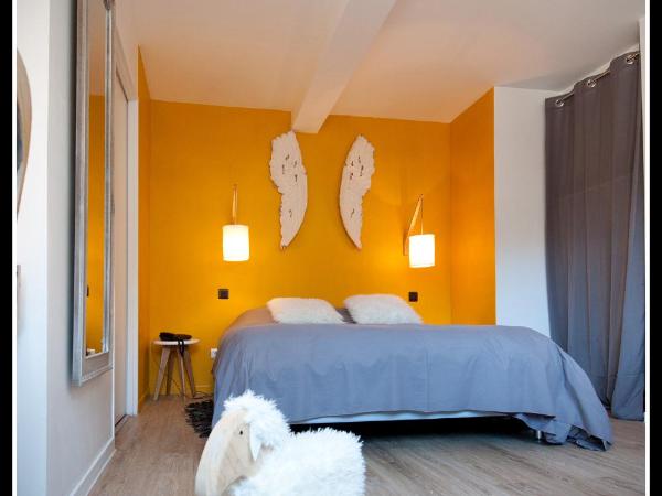 Hotel Le Prieuré et La Résidence : photo 8 de la chambre chambre double – vue sur cour