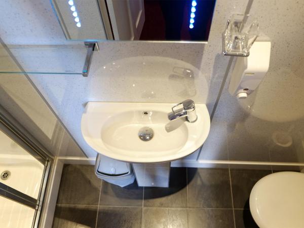 Regent House Hotel - City Centre Hotel : photo 9 de la chambre chambre triple