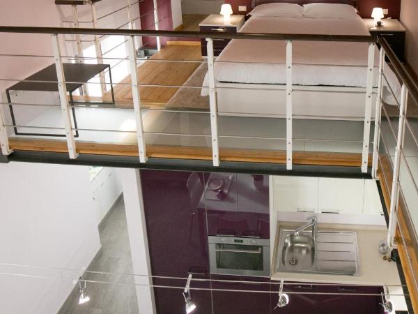 VERSOVERDE HOTEL Alzaia Naviglio Grande : photo 3 de la chambre appartement en duplex - vue sur naviglio