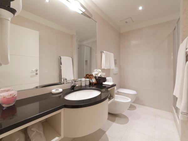 Residence Hilda : photo 8 de la chambre grande suite - dernier Étage