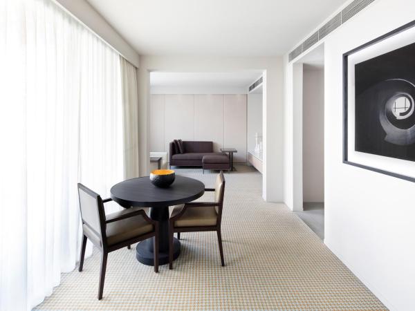 Hotel Realm : photo 4 de la chambre suite 1 chambre – realm