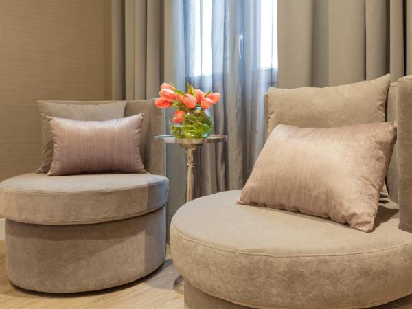 Hotel Palacete de Alamos : photo 4 de la chambre chambre double de luxe avec jacuzzi®