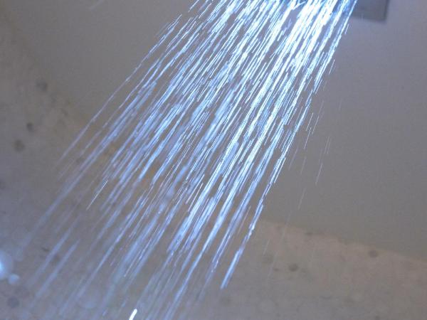 Apostrophe Hôtel : photo 7 de la chambre chambre double supérieure avec douche à jets d'hydromassage