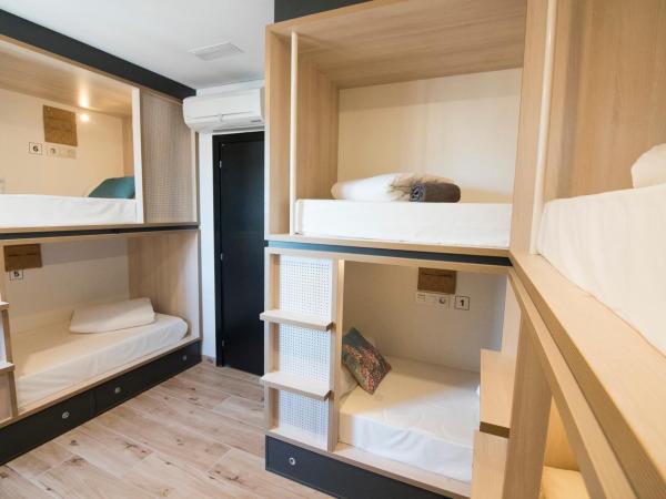 Koisi Hostel : photo 1 de la chambre lit dans dortoir mixte de 6 lits avec salle de bains privative