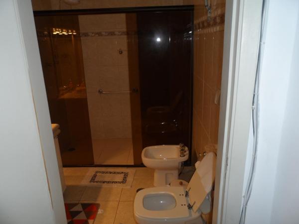 Hospedagem Henri Dunant : photo 6 de la chambre chambre quadruple avec salle de bains privative