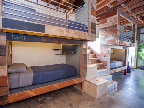 PodShare East Hollywood : photo 3 de la chambre lit simple dans dortoir mixte