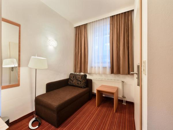 Hotel Zach : photo 2 de la chambre petite chambre double - annexe