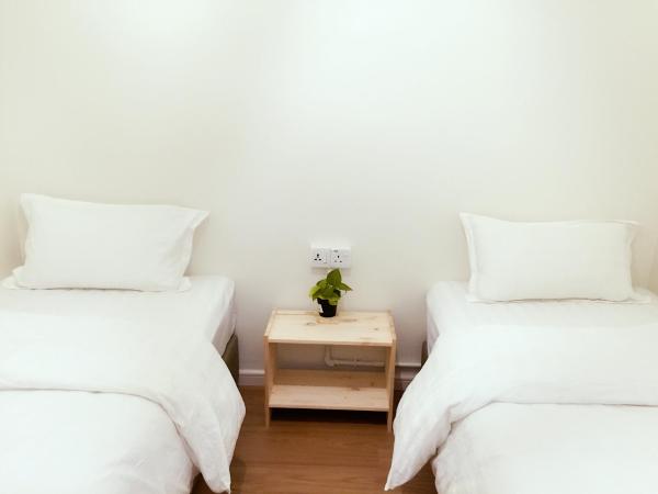 The Gatherings Place : photo 2 de la chambre petite chambre lits jumeaux