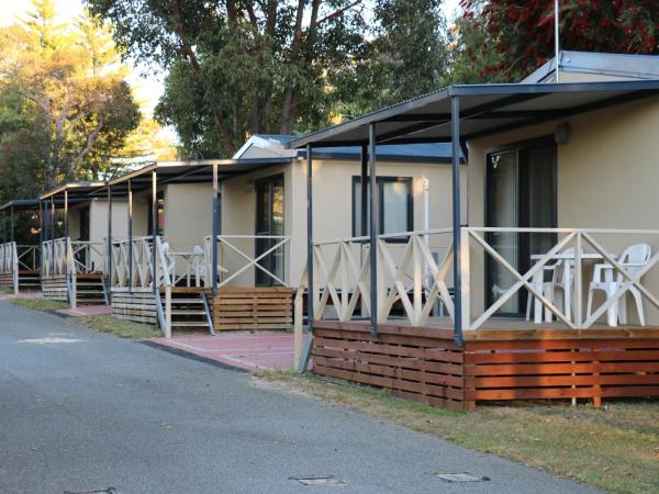 Acclaim Kingsway Tourist Park : photo 5 de la chambre studio exécutif