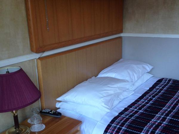 The Rex Hotel Jazz & Blues Bar : photo 5 de la chambre chambre basique avec lit double et salle de bains commune