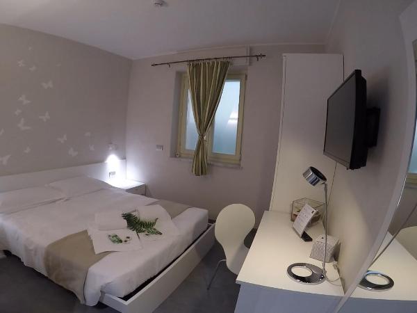 Hotel Sant'Anna : photo 1 de la chambre chambre double