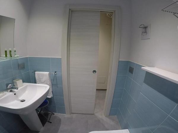 Hotel Sant'Anna : photo 5 de la chambre chambre double