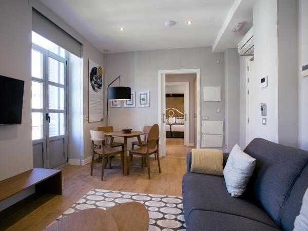 Legazpi Doce Rooms & Suites : photo 1 de la chambre appartement 1 chambre - vue sur ville