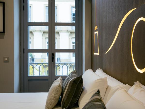 Legazpi Doce Rooms & Suites : photo 5 de la chambre appartement 3 chambres avec balcon