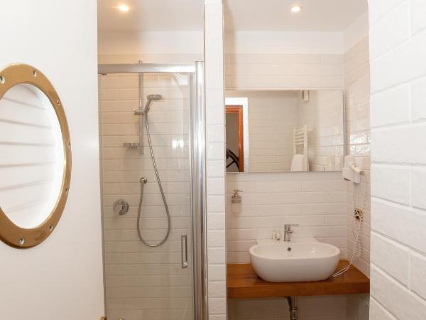 Dimora Caracciolo : photo 9 de la chambre chambre lits jumeaux