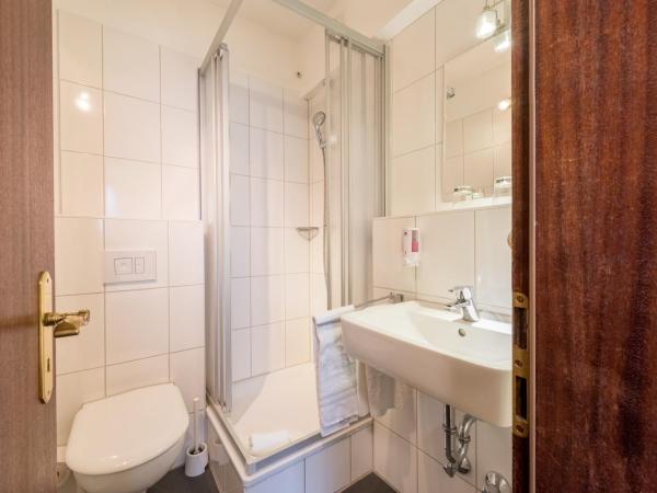 Hotel Windsor : photo 7 de la chambre chambre lit queen-size