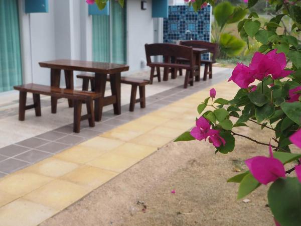 Addera Residence Hua Hin : photo 3 de la chambre chambre double de luxe avec accès au jardin