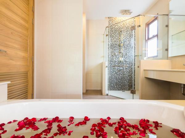 Ayrest Hua Hin Hotel : photo 8 de la chambre chambre premier de luxe - vue sur piscine