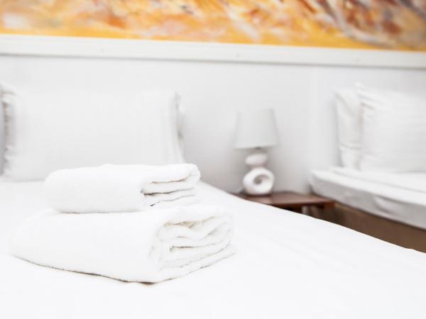 Hotel Expo Stockholm : photo 4 de la chambre chambre quadruple avec salle de bains commune - annexe