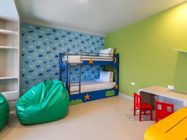X10 Khaolak Resort : photo 2 de la chambre suite pour enfants - aile plage