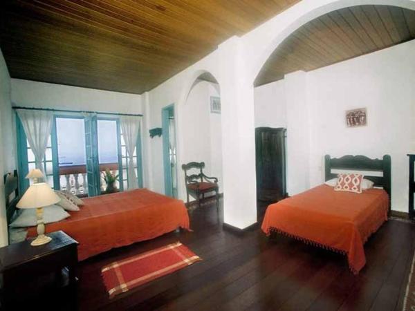 Bed & breakfast Villa Carmo : photo 1 de la chambre chambre quadruple - vue sur mer