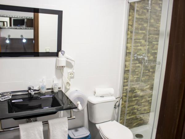 La Casa de los Faroles : photo 2 de la chambre chambre triple avec salle de bains privative