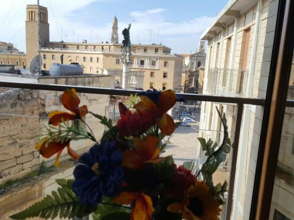 Sant'Oronzo B&B : photo 5 de la chambre chambre supérieure - vue sur place