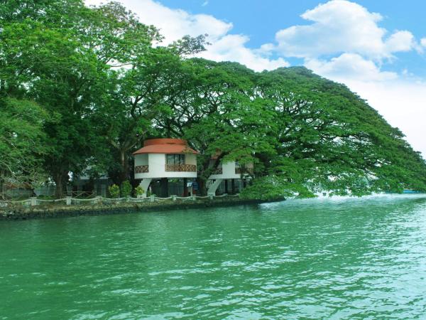 Bolgatty Palace & Island Resort : photo 1 de la chambre chambre double – vue sur lac
